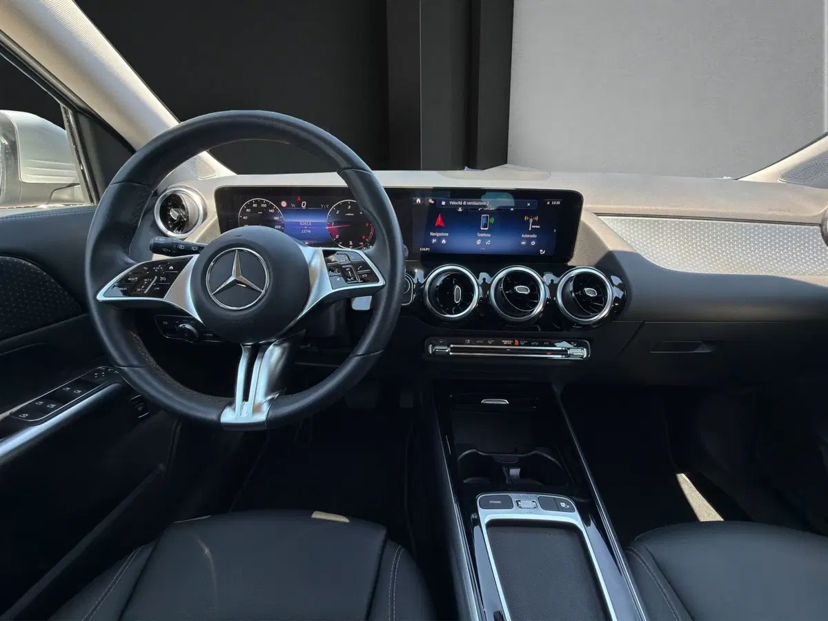 Mercedes-Benz GLA SUV usata a Cosenza (13)