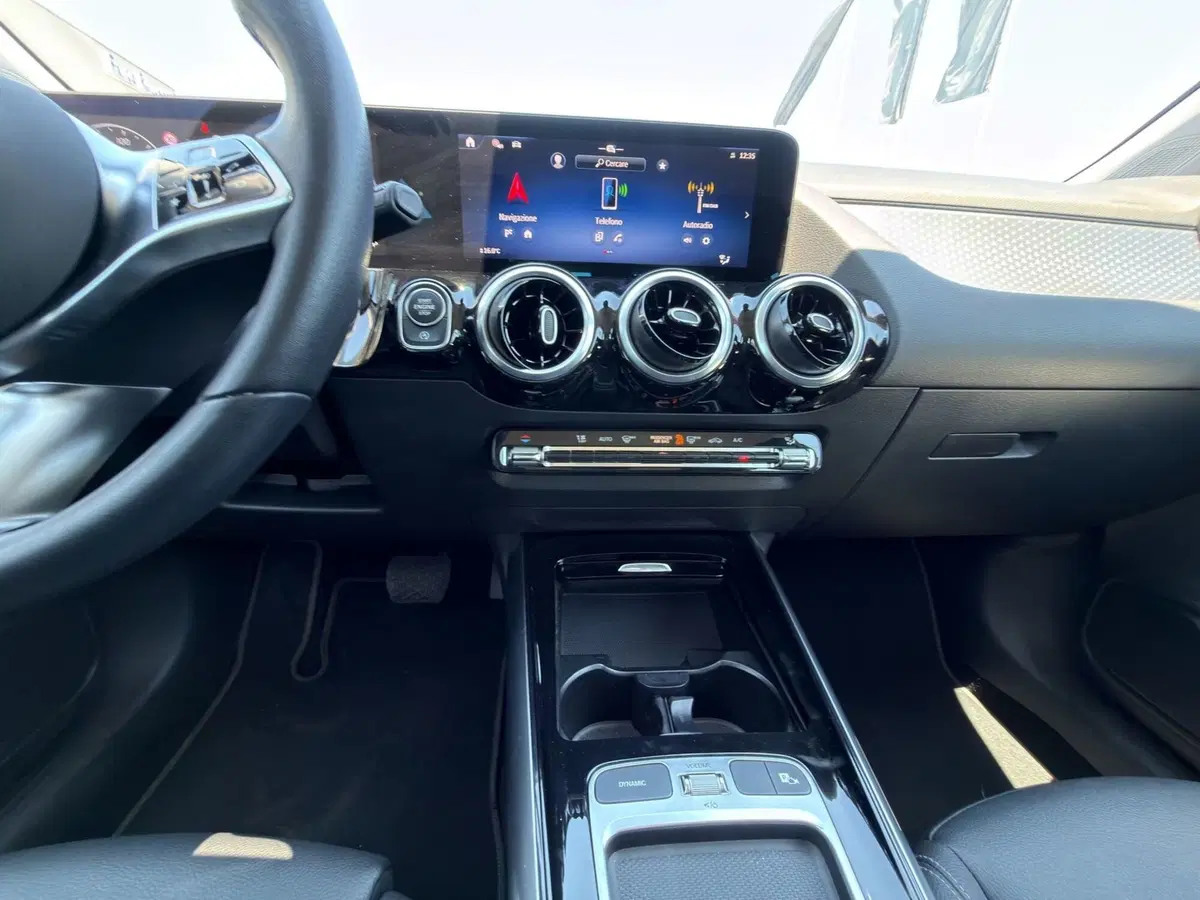 Mercedes-Benz GLA SUV usata a Cosenza (14)