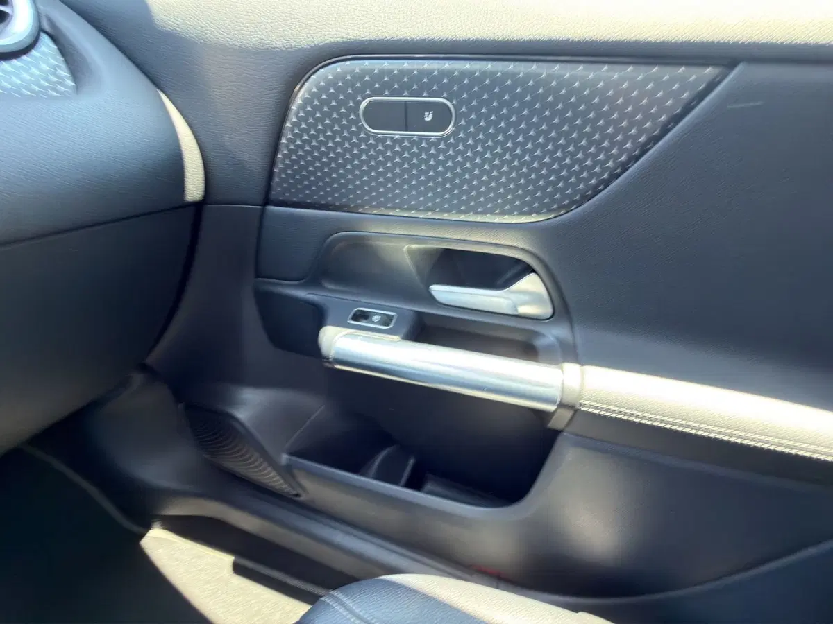 Mercedes-Benz GLA SUV usata a Cosenza (16)