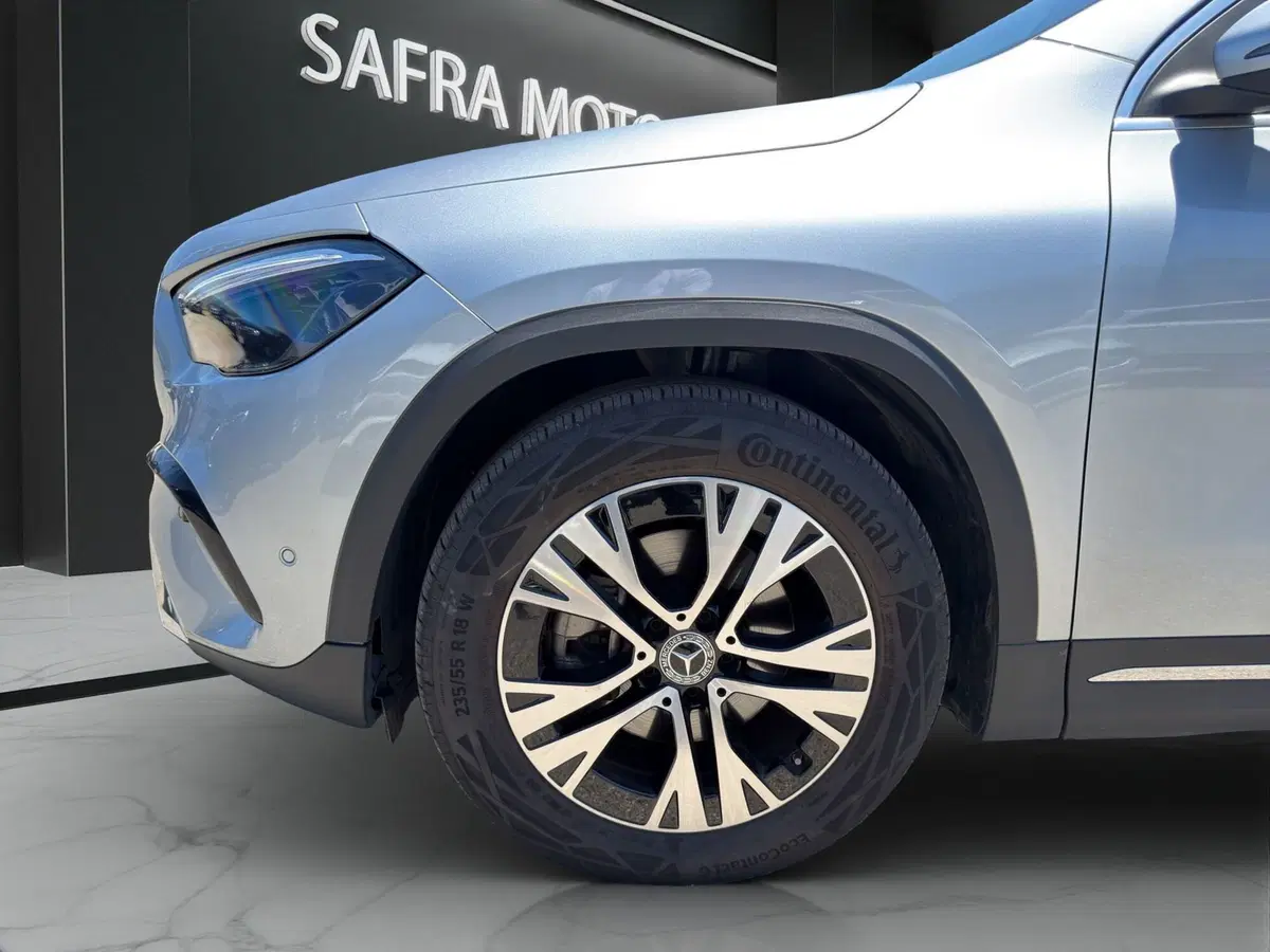 Mercedes-Benz GLA SUV usata a Cosenza (20)