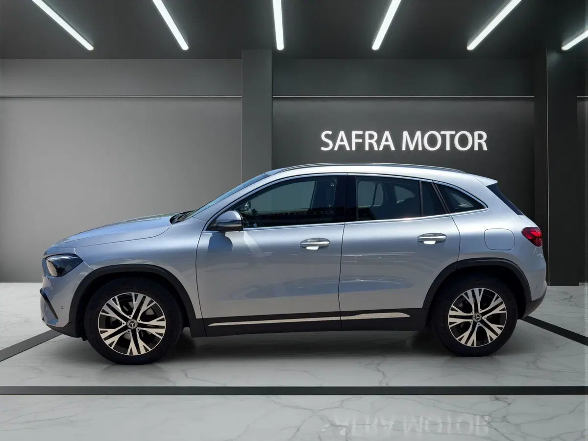Mercedes-Benz GLA SUV usata a Cosenza (3)