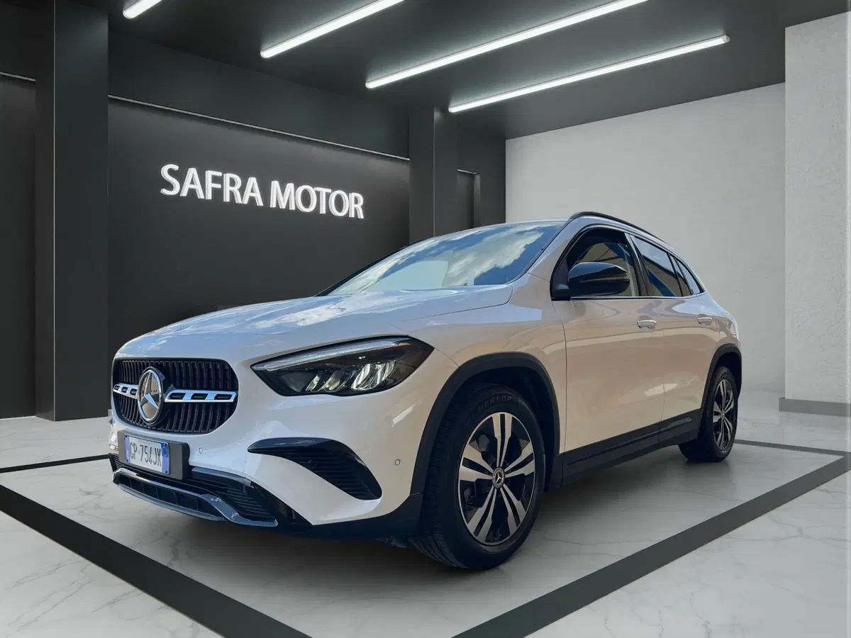 Mercedes-Benz GLA SUV usata a Cosenza