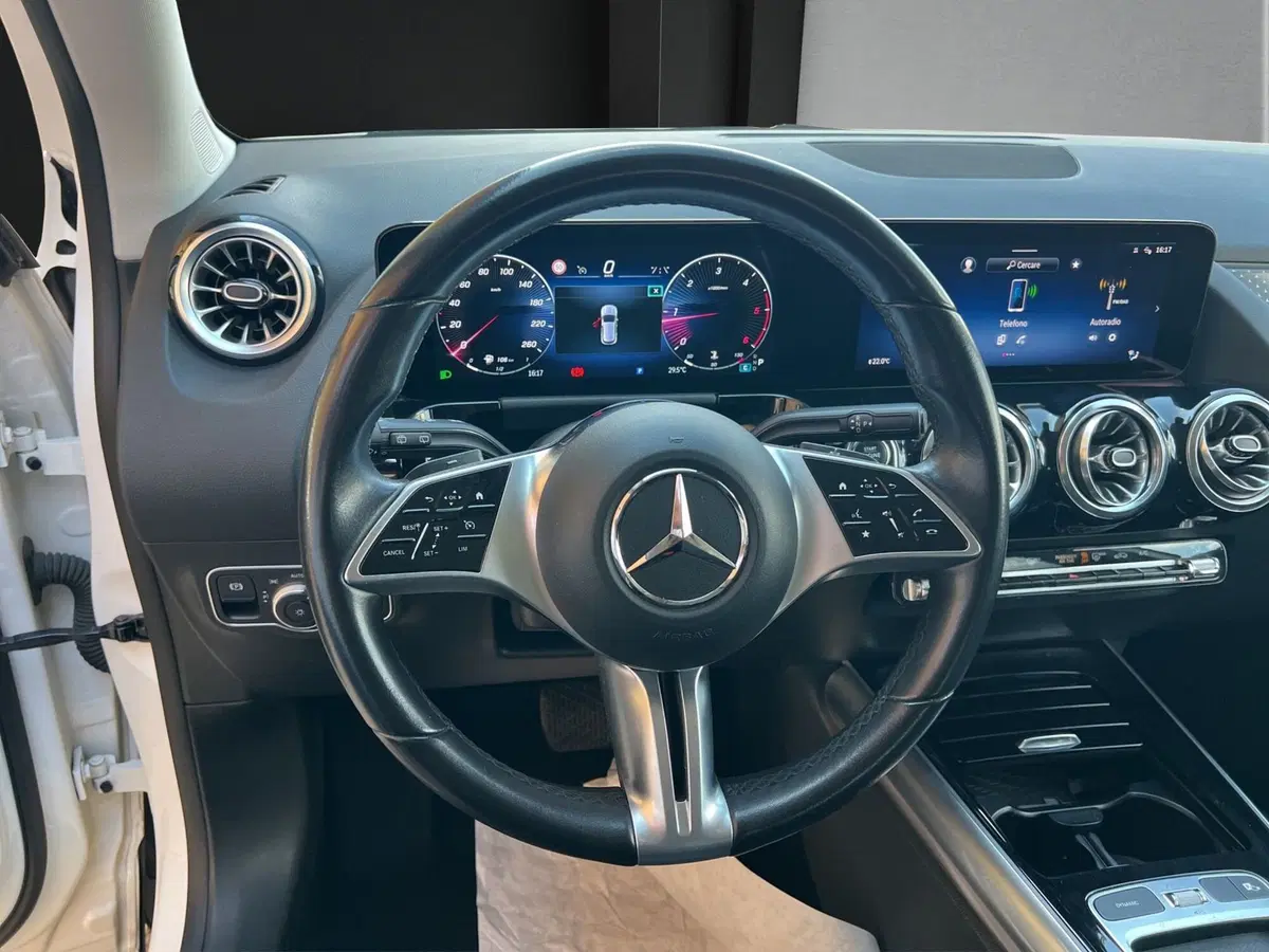 Mercedes-Benz GLA SUV usata a Cosenza (10)
