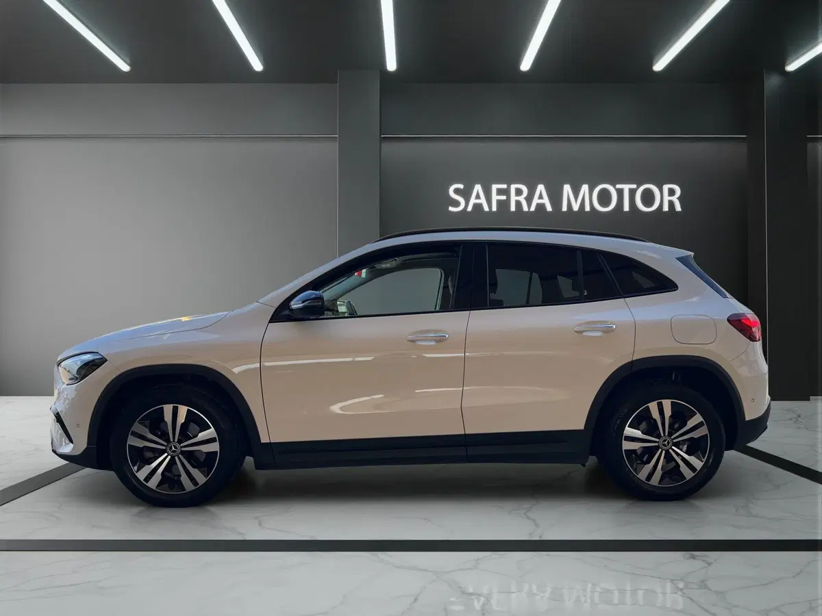 Mercedes-Benz GLA SUV usata a Cosenza (3)