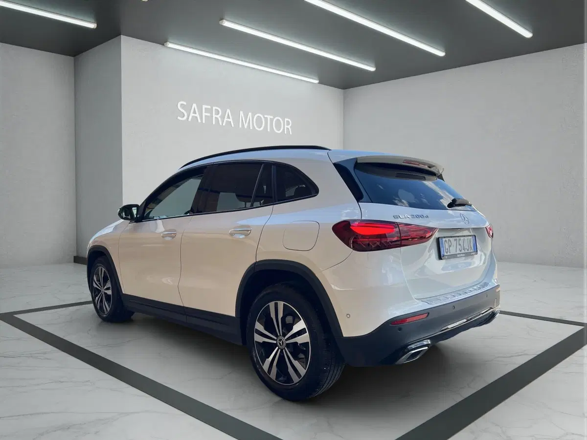 Mercedes-Benz GLA SUV usata a Cosenza (4)
