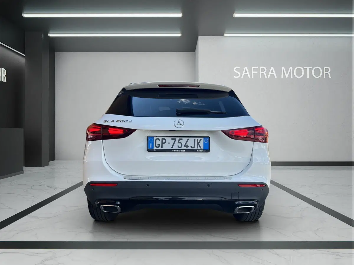 Mercedes-Benz GLA SUV usata a Cosenza (5)