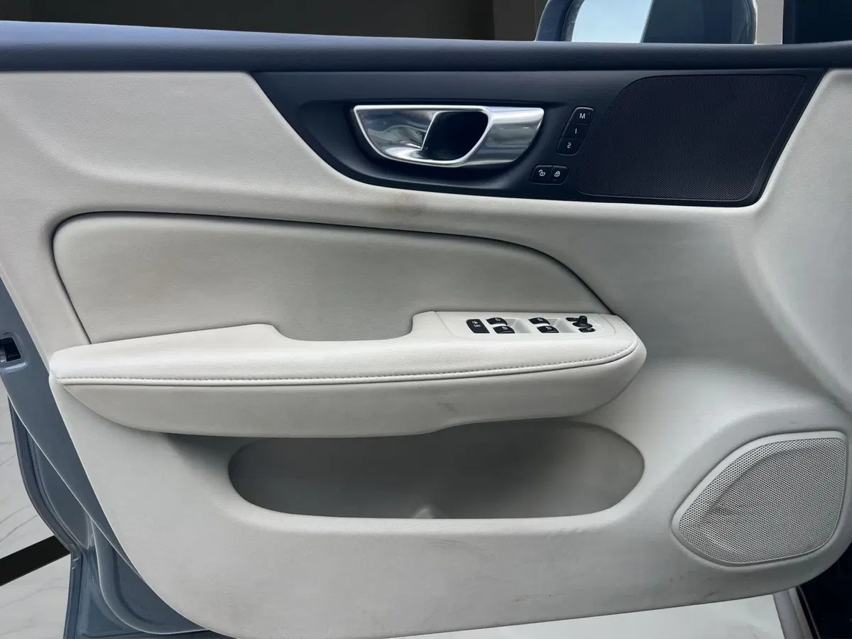 Volvo V60 Cross Country usata a Cosenza (12)