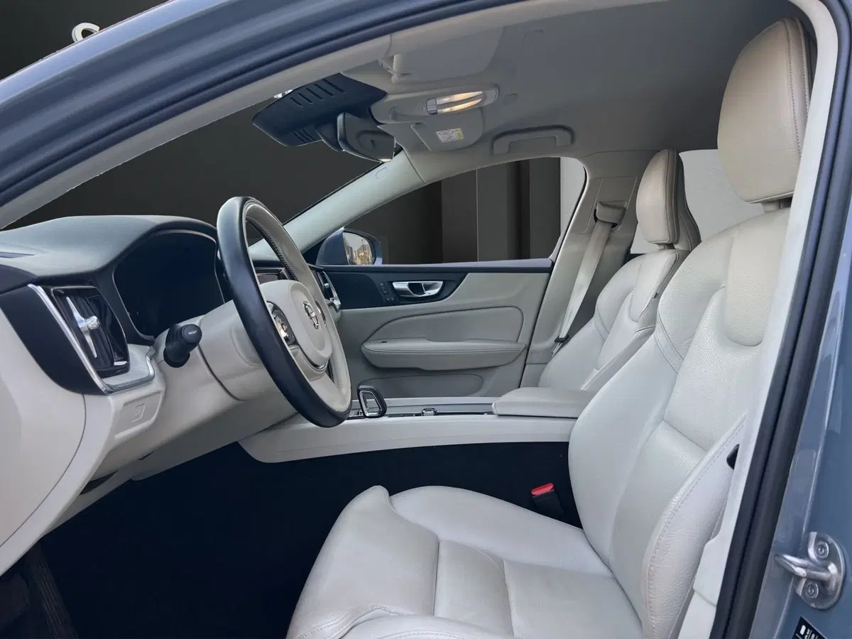 Volvo V60 Cross Country usata a Cosenza (9)