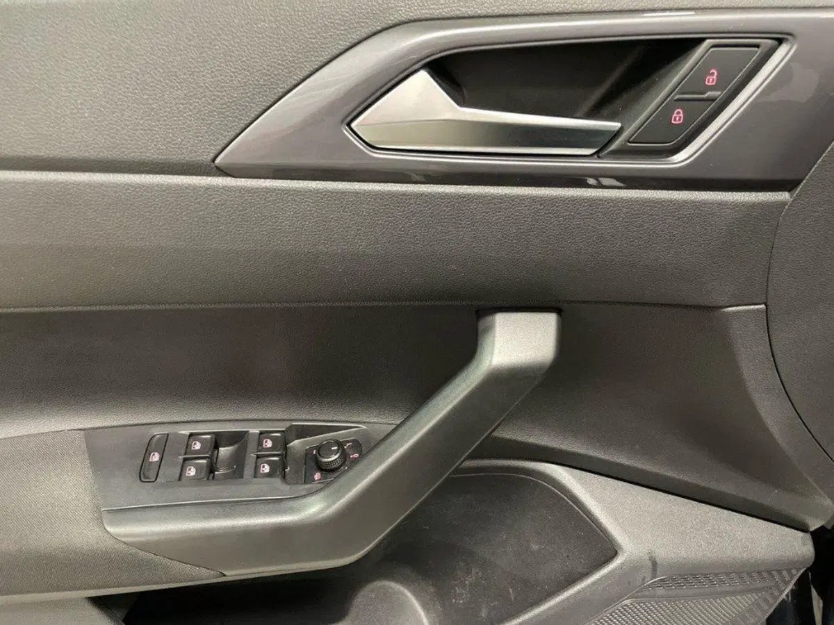 Volkswagen Polo usata a Ancona (17)