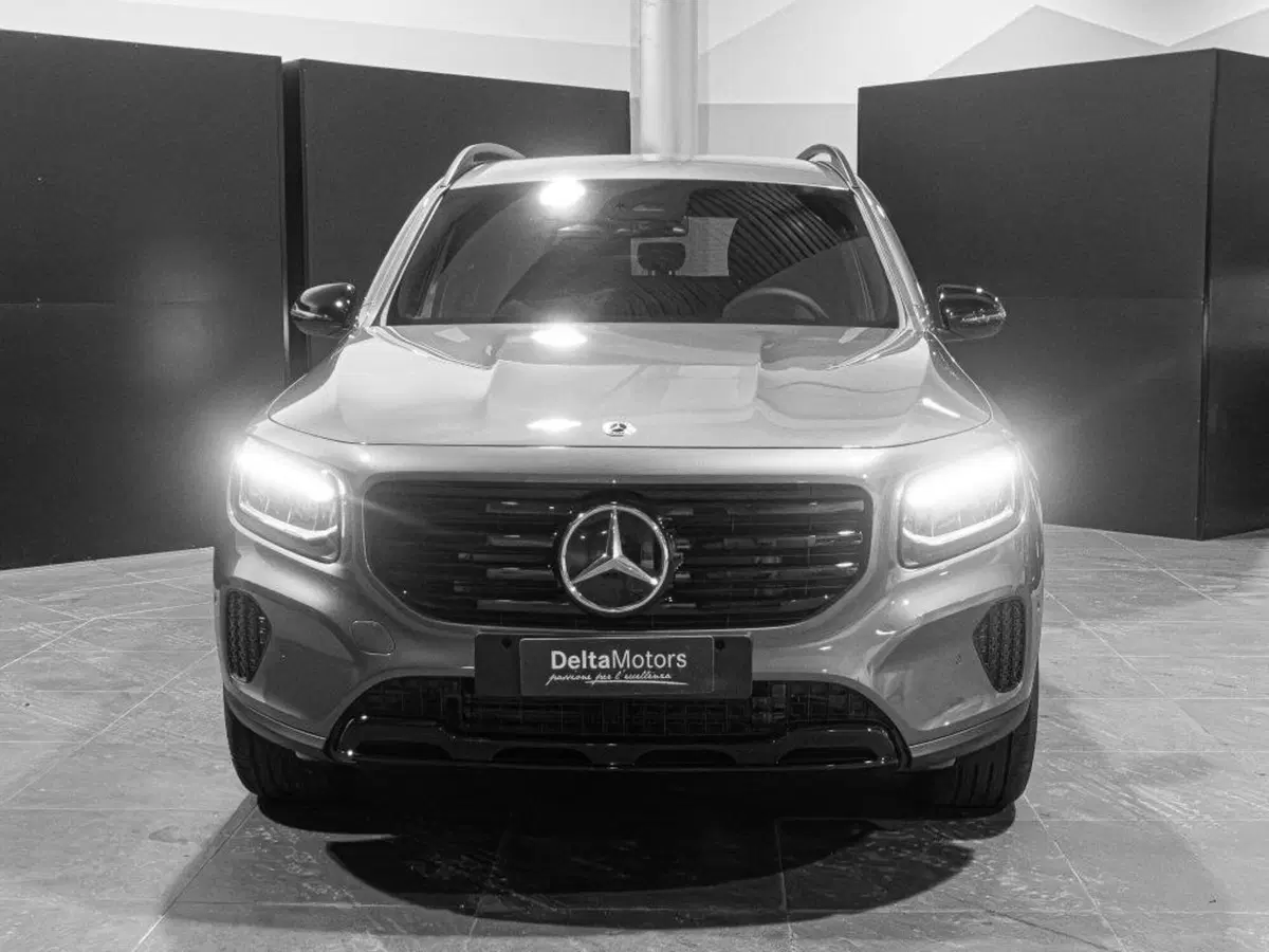 Mercedes-Benz GLB nuova a Ancona (5)