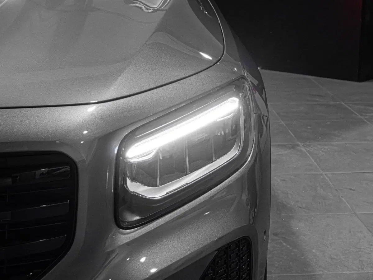 Mercedes-Benz GLB nuova a Ancona (6)