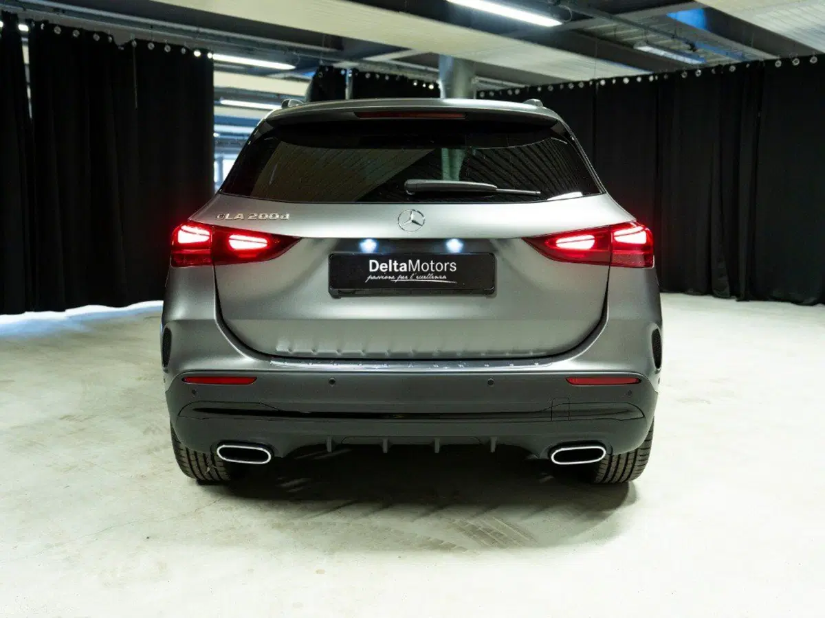 Mercedes-Benz GLA SUV nuova a Ancona (4)