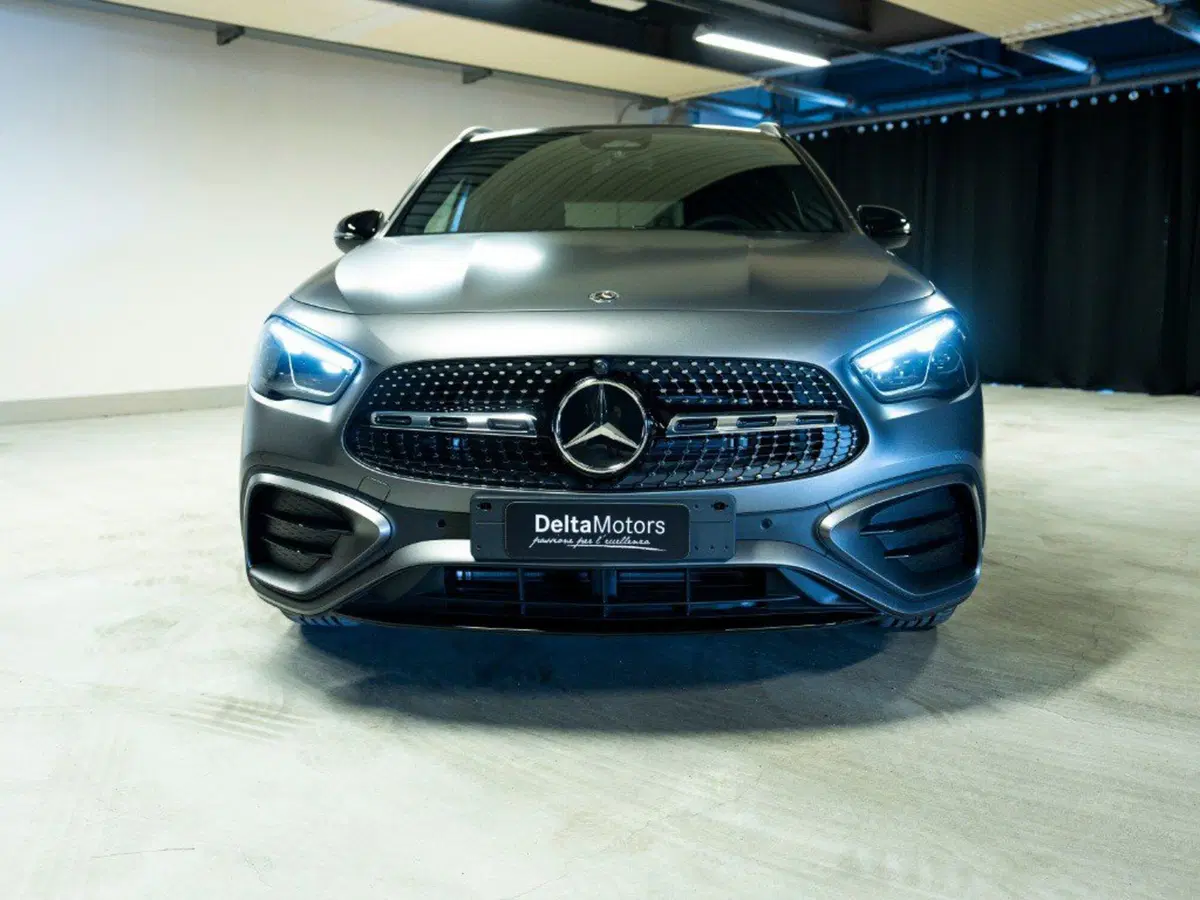 Mercedes-Benz GLA SUV nuova a Ancona (7)