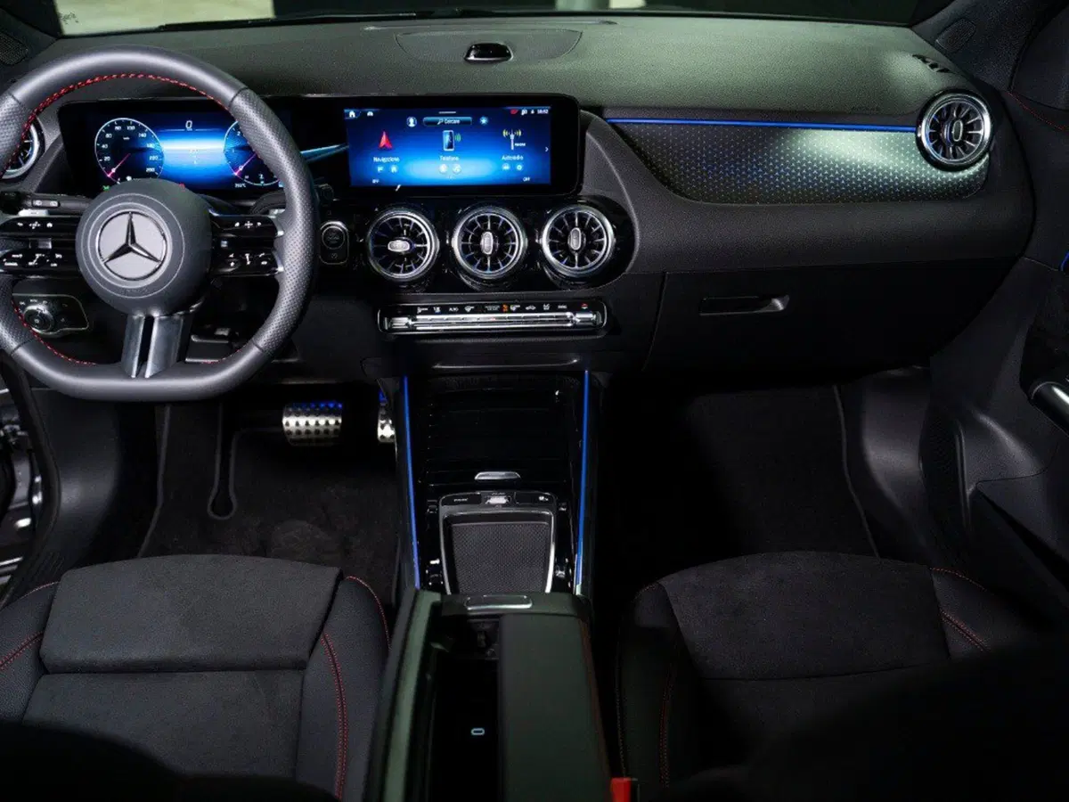 Mercedes-Benz GLA SUV nuova a Ancona (8)