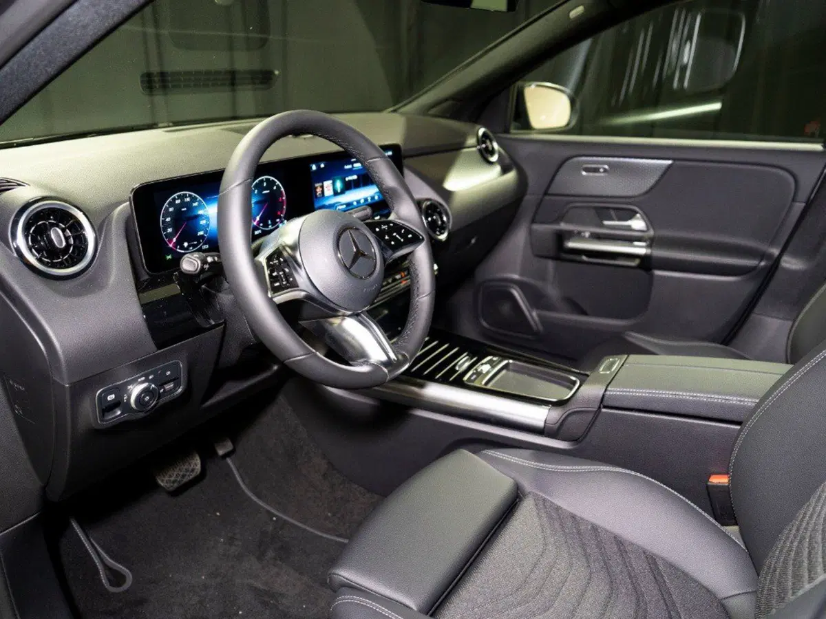 Mercedes-Benz GLA SUV nuova a Ancona (10)