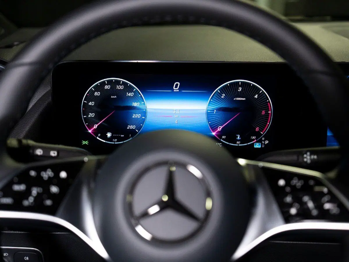 Mercedes-Benz GLA SUV nuova a Ancona (12)