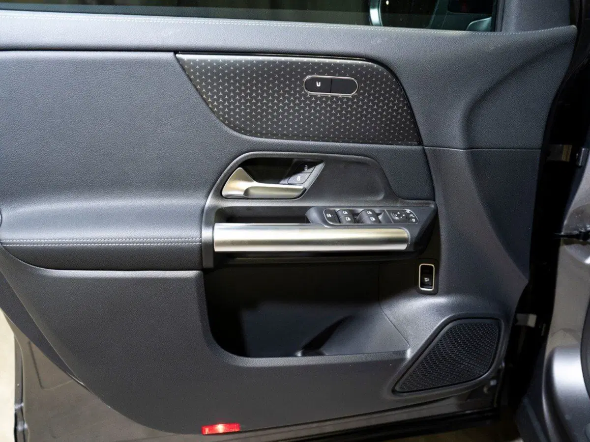 Mercedes-Benz GLA SUV nuova a Ancona (14)