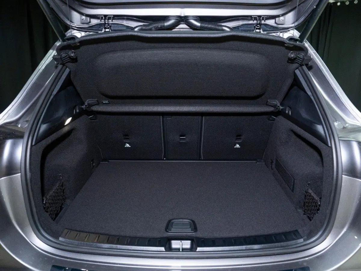 Mercedes-Benz GLA SUV nuova a Ancona (18)