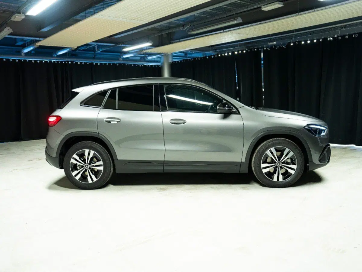 Mercedes-Benz GLA SUV nuova a Ancona (5)