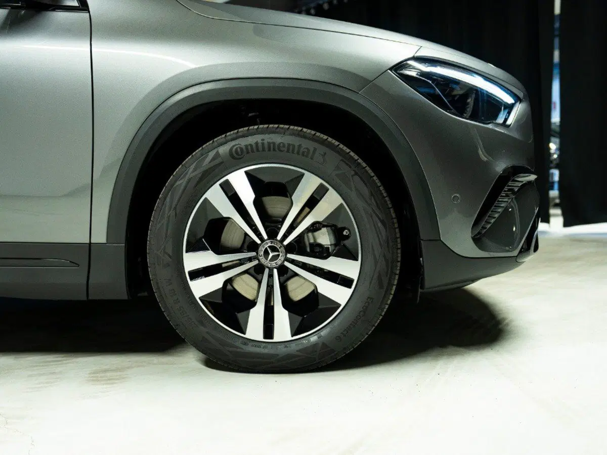 Mercedes-Benz GLA SUV nuova a Ancona (8)