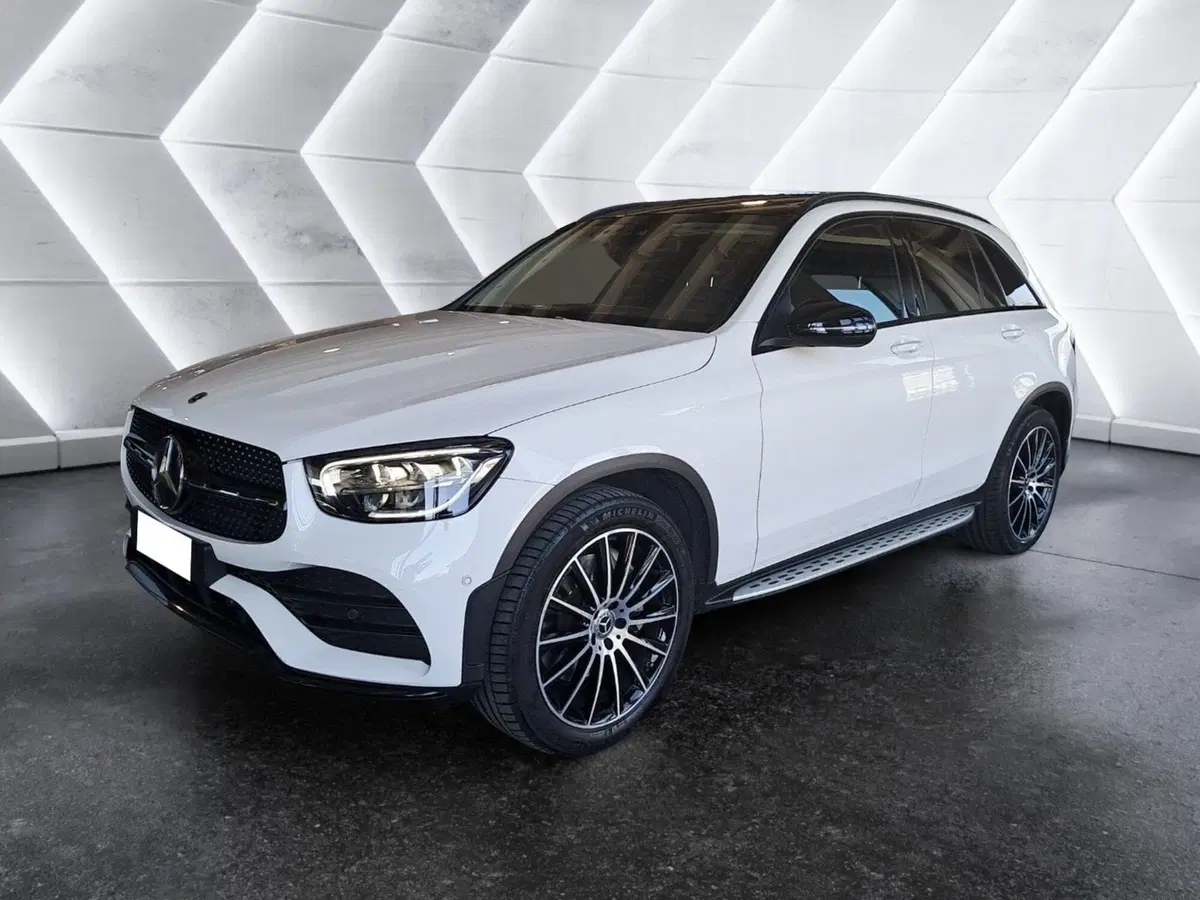 Mercedes-Benz GLC SUV usata a Salerno