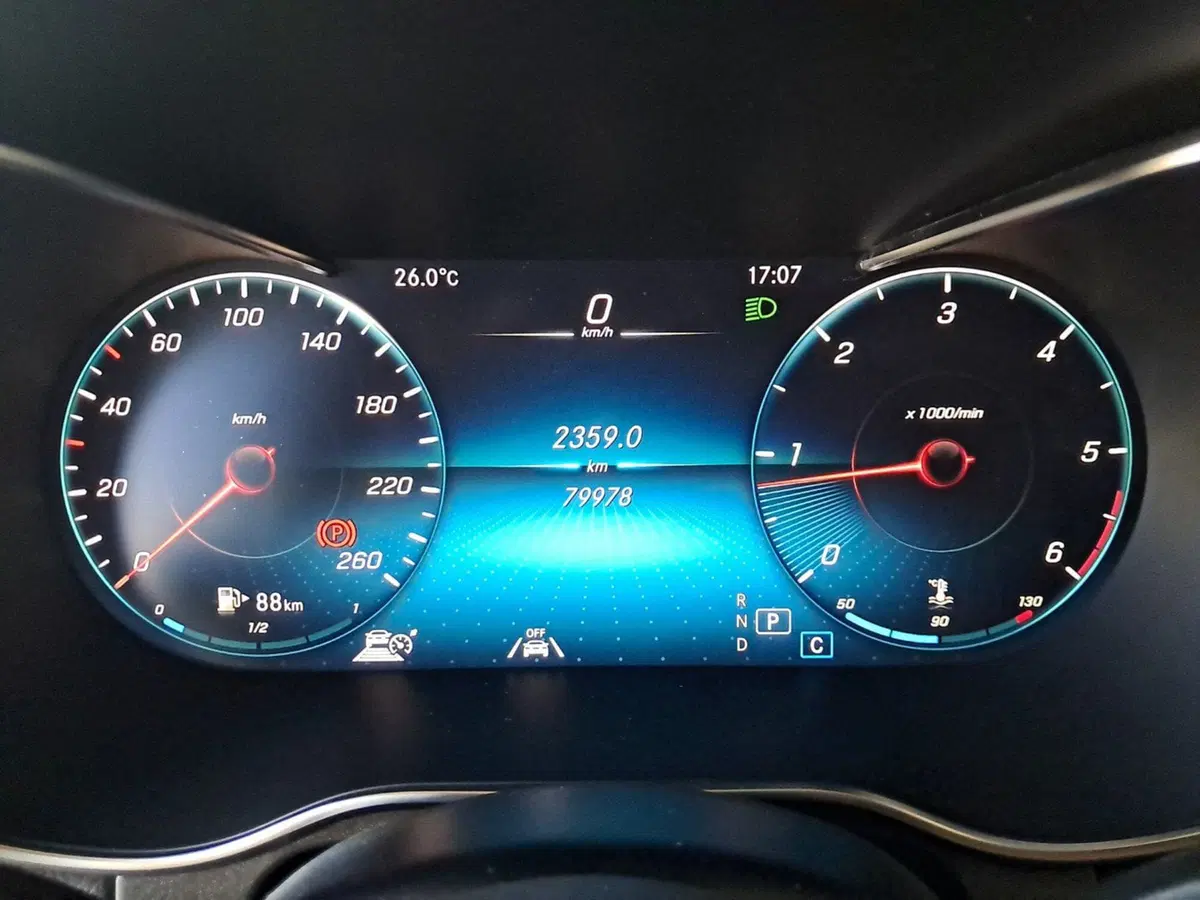 Mercedes-Benz GLC SUV usata a Salerno (11)