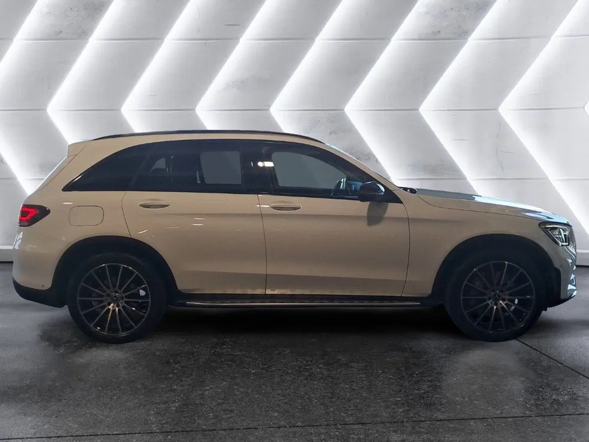 Mercedes-Benz GLC SUV usata a Salerno (4)