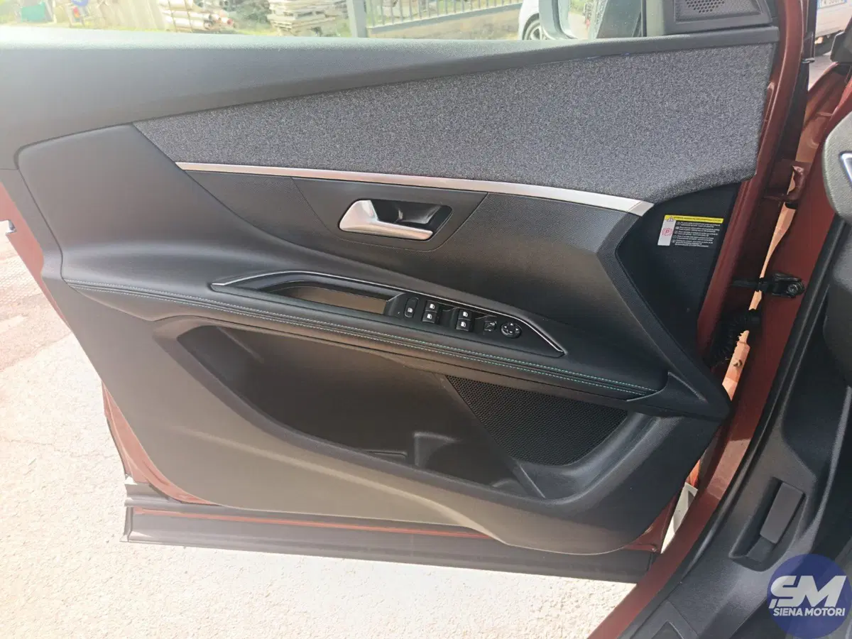 Peugeot 5008 usata a Siena (17)