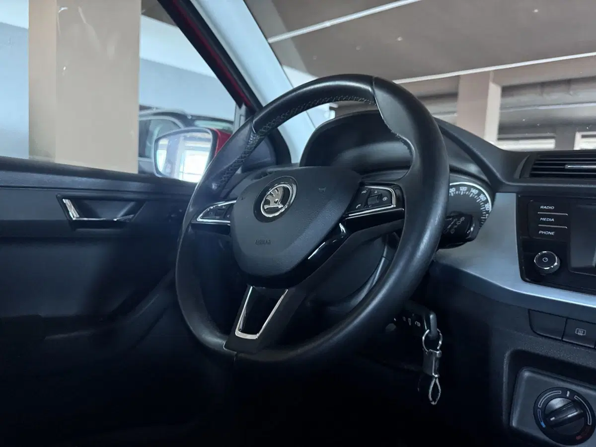 Skoda Fabia usata a Messina (14)