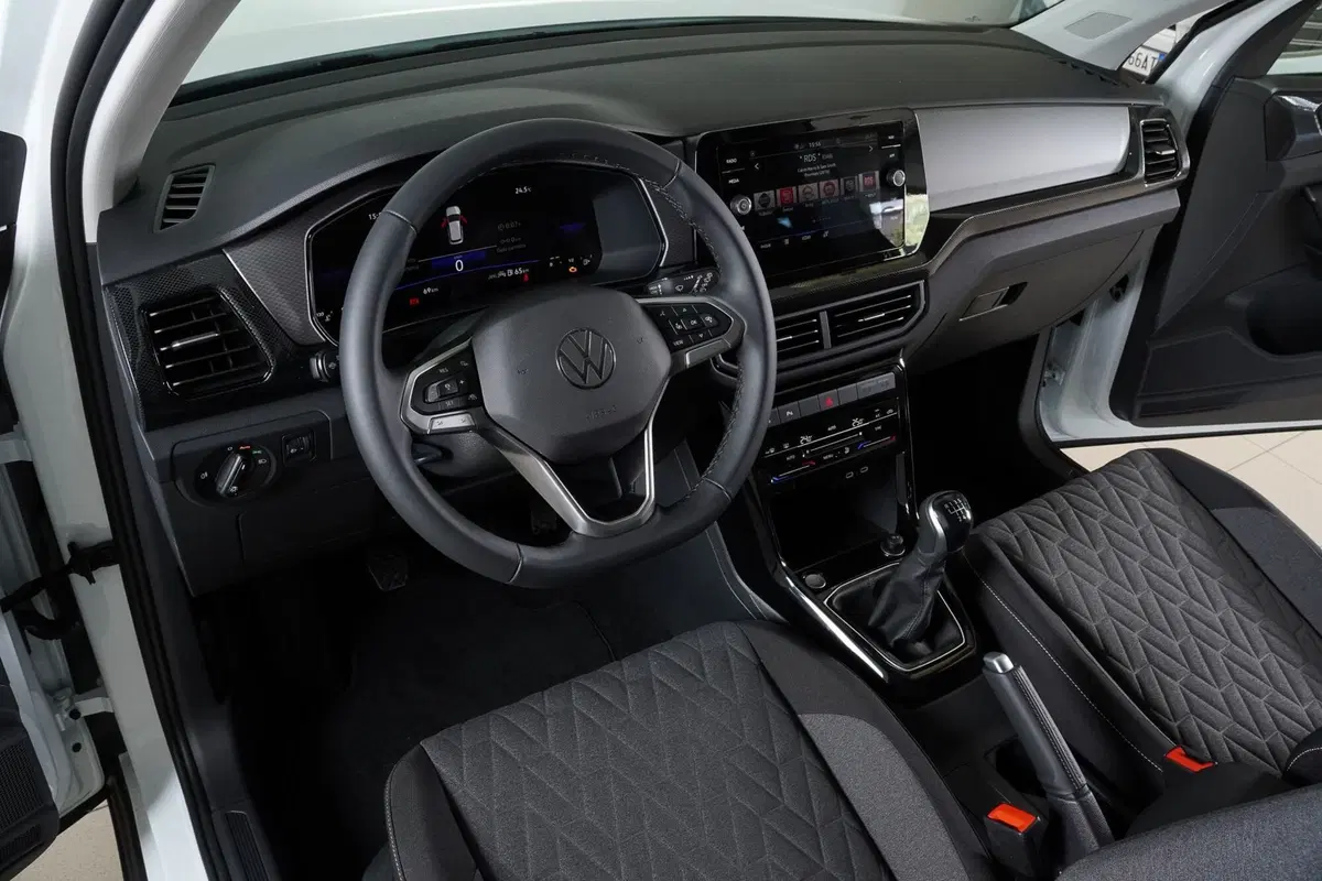 Volkswagen T-Cross nuova a Perugia (15)