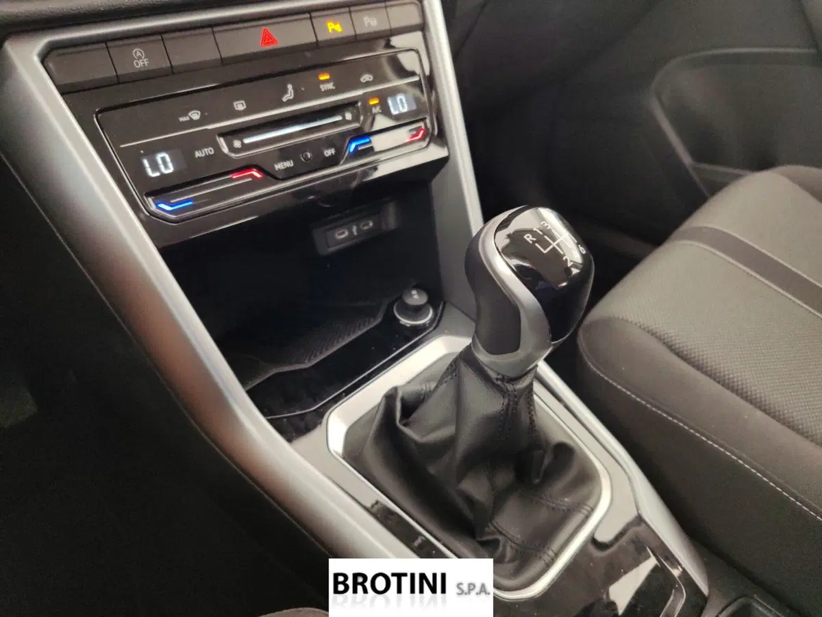 Volkswagen T-Roc usata a Massa-Carrara (11)