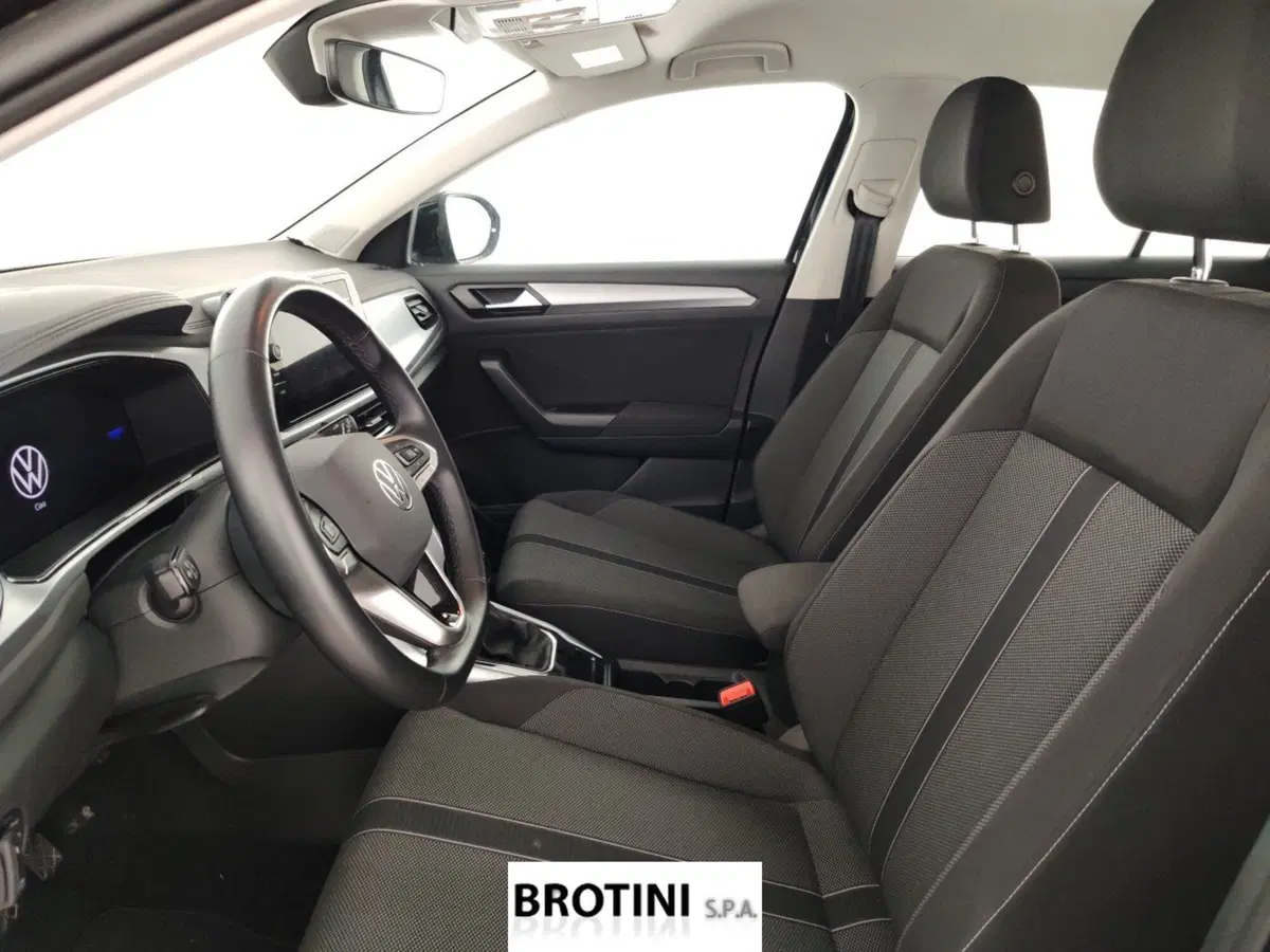 Volkswagen T-Roc usata a Massa-Carrara (7)