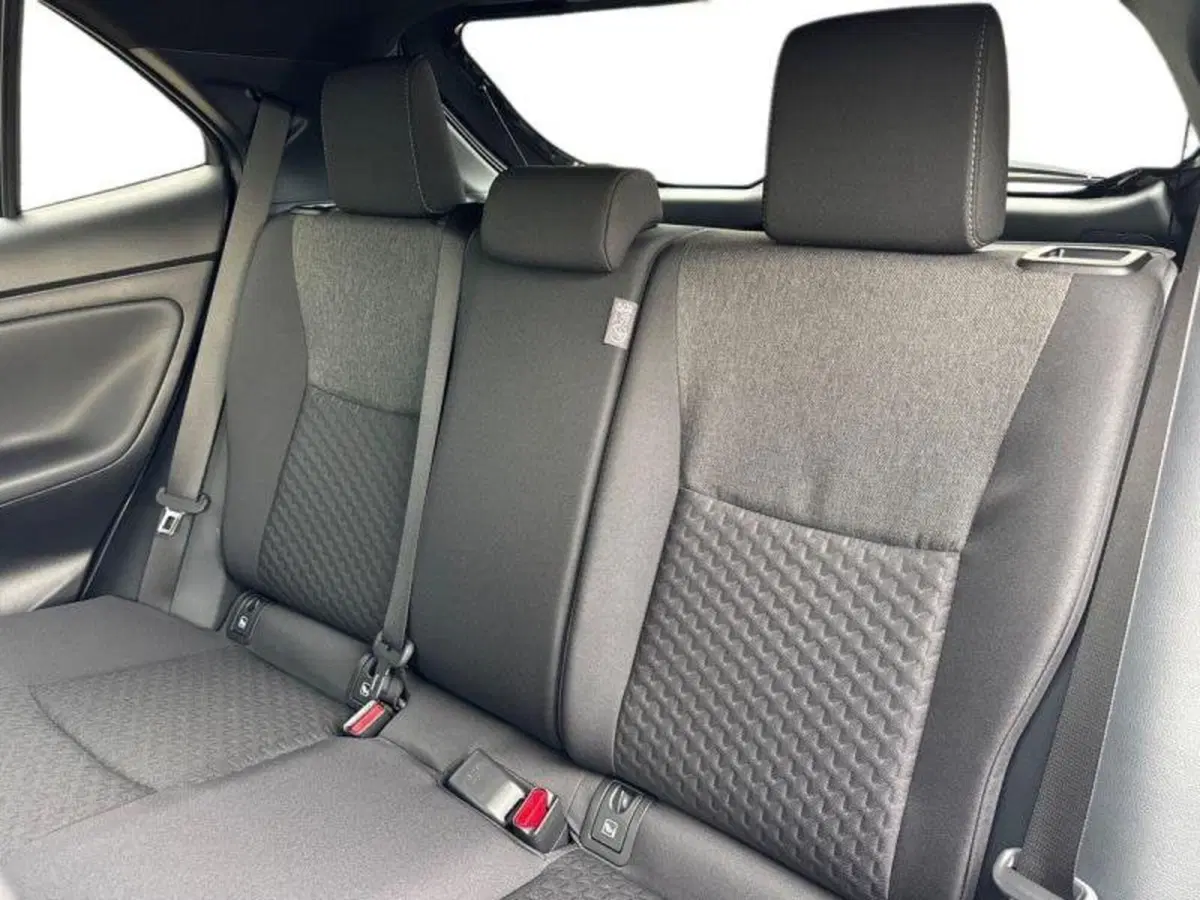 Toyota Yaris Cross nuova a Perugia (10)