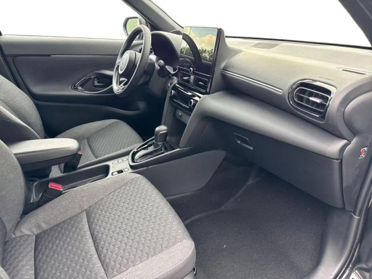 Toyota Yaris Cross nuova a Perugia (12)