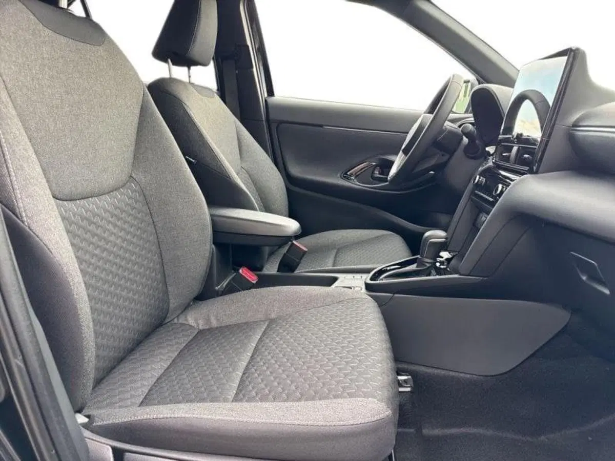 Toyota Yaris Cross nuova a Perugia (14)