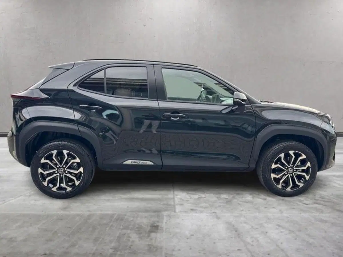 Toyota Yaris Cross nuova a Perugia (3)