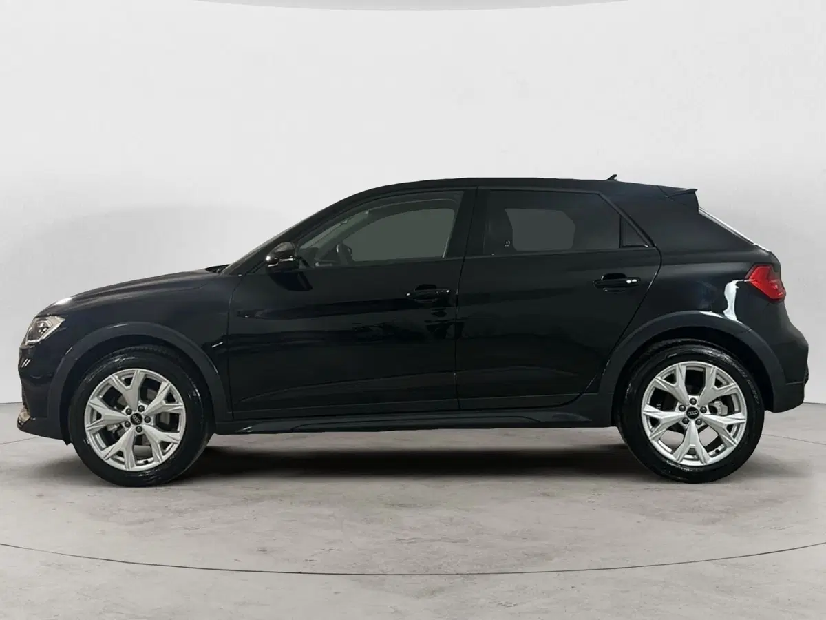 Audi A1 allstreet usata a Caserta (3)