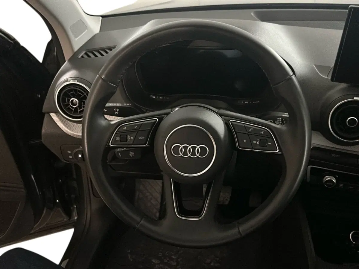 Audi Q2 usata a Napoli (12)