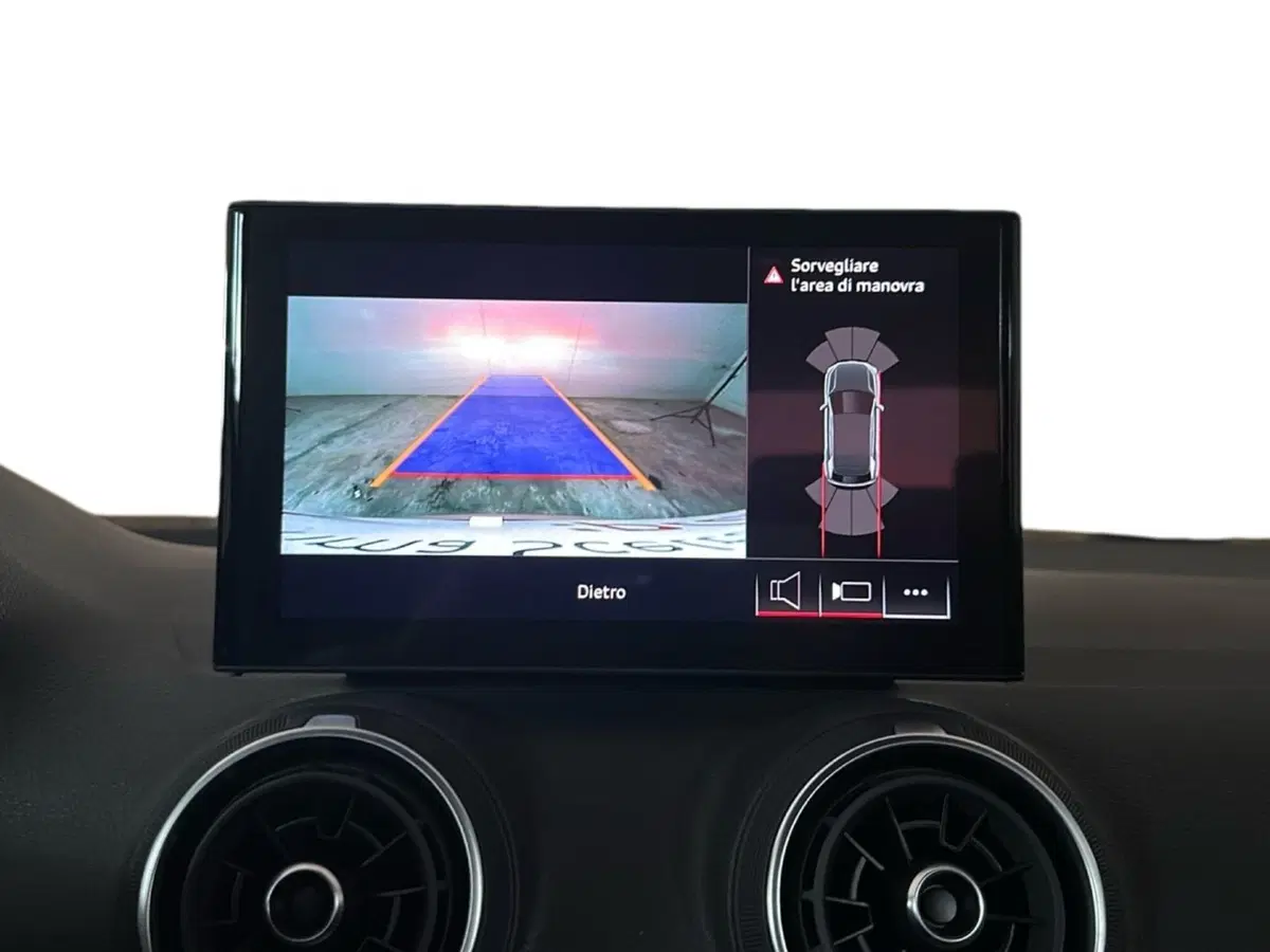 Audi Q2 usata a Napoli (15)