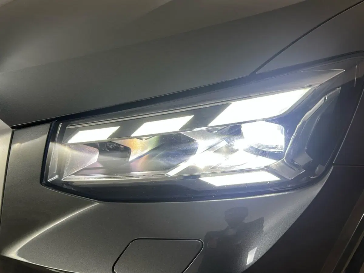Audi Q2 usata a Napoli (19)