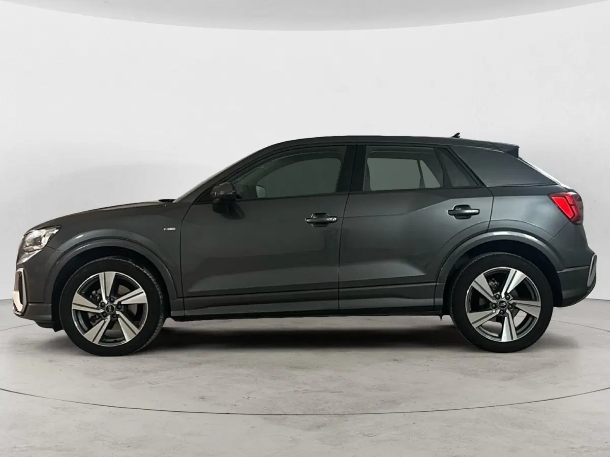 Audi Q2 usata a Napoli (3)