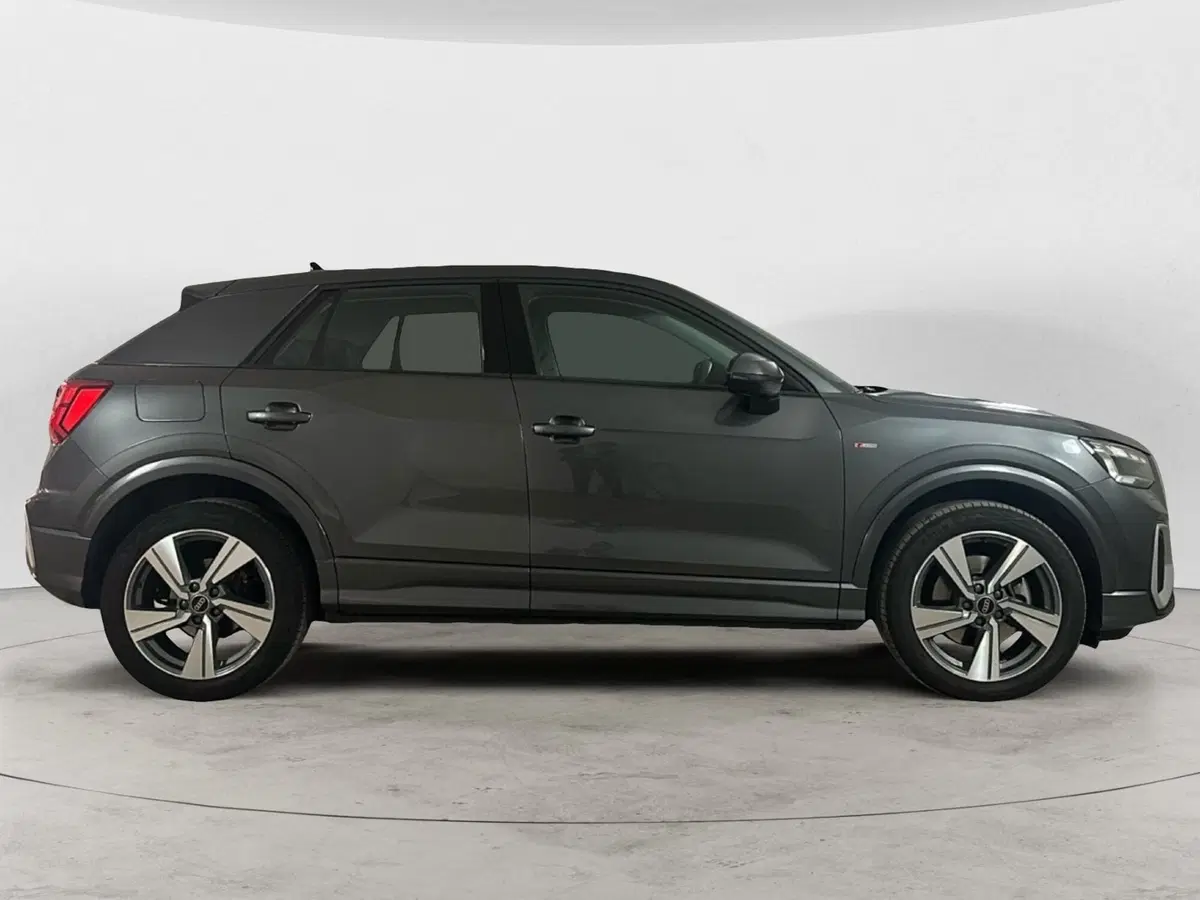 Audi Q2 usata a Napoli (5)