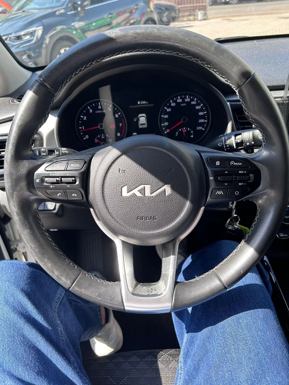 Kia Rio usata a Firenze (9)