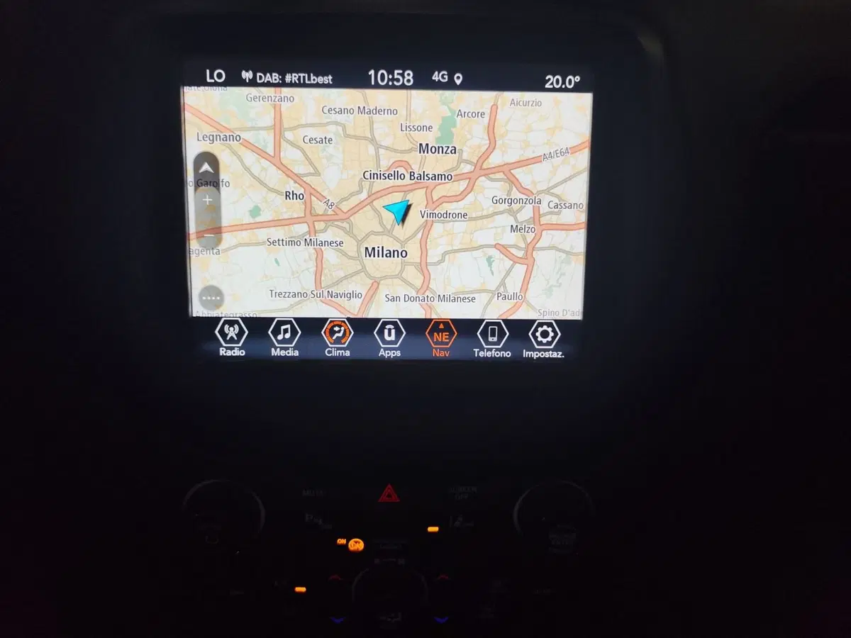 Jeep Renegade usata a Milano (11)