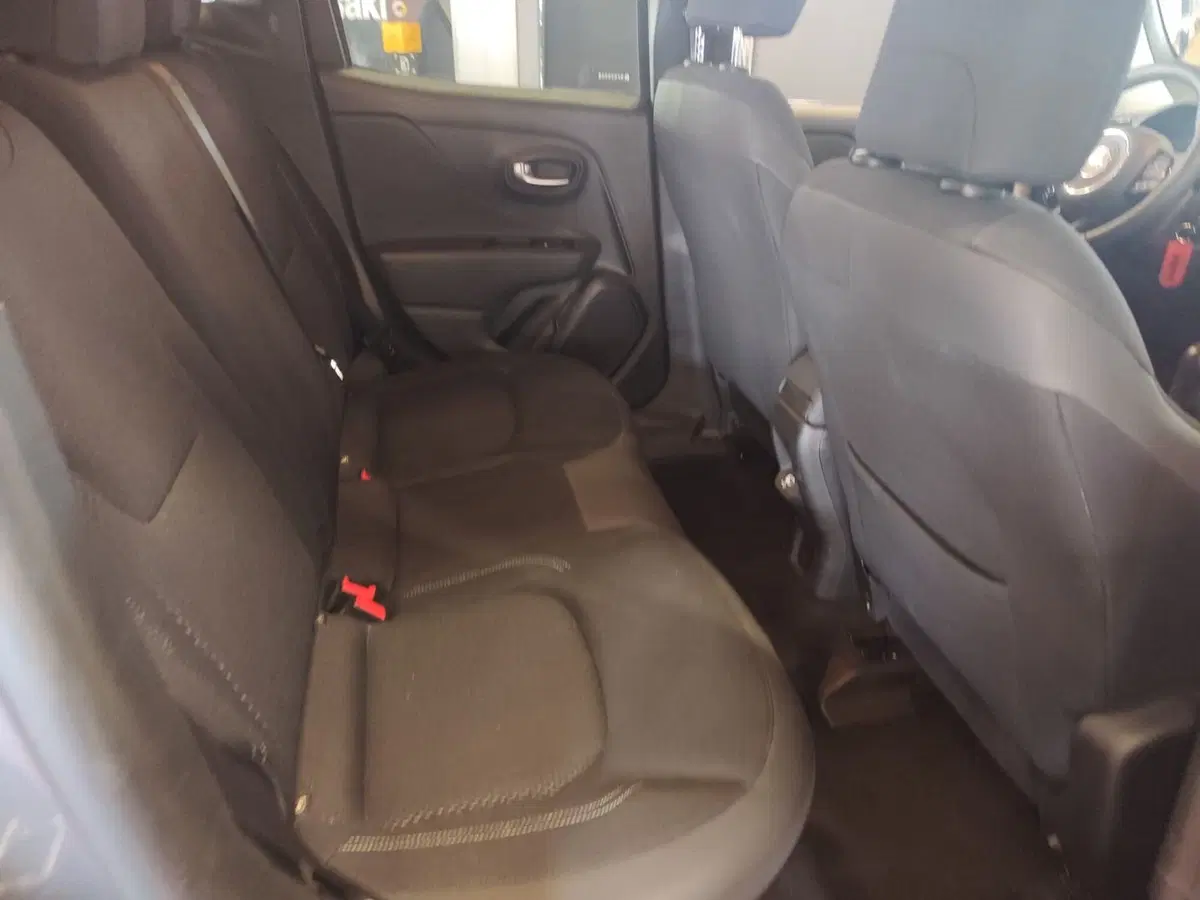Jeep Renegade usata a Milano (17)