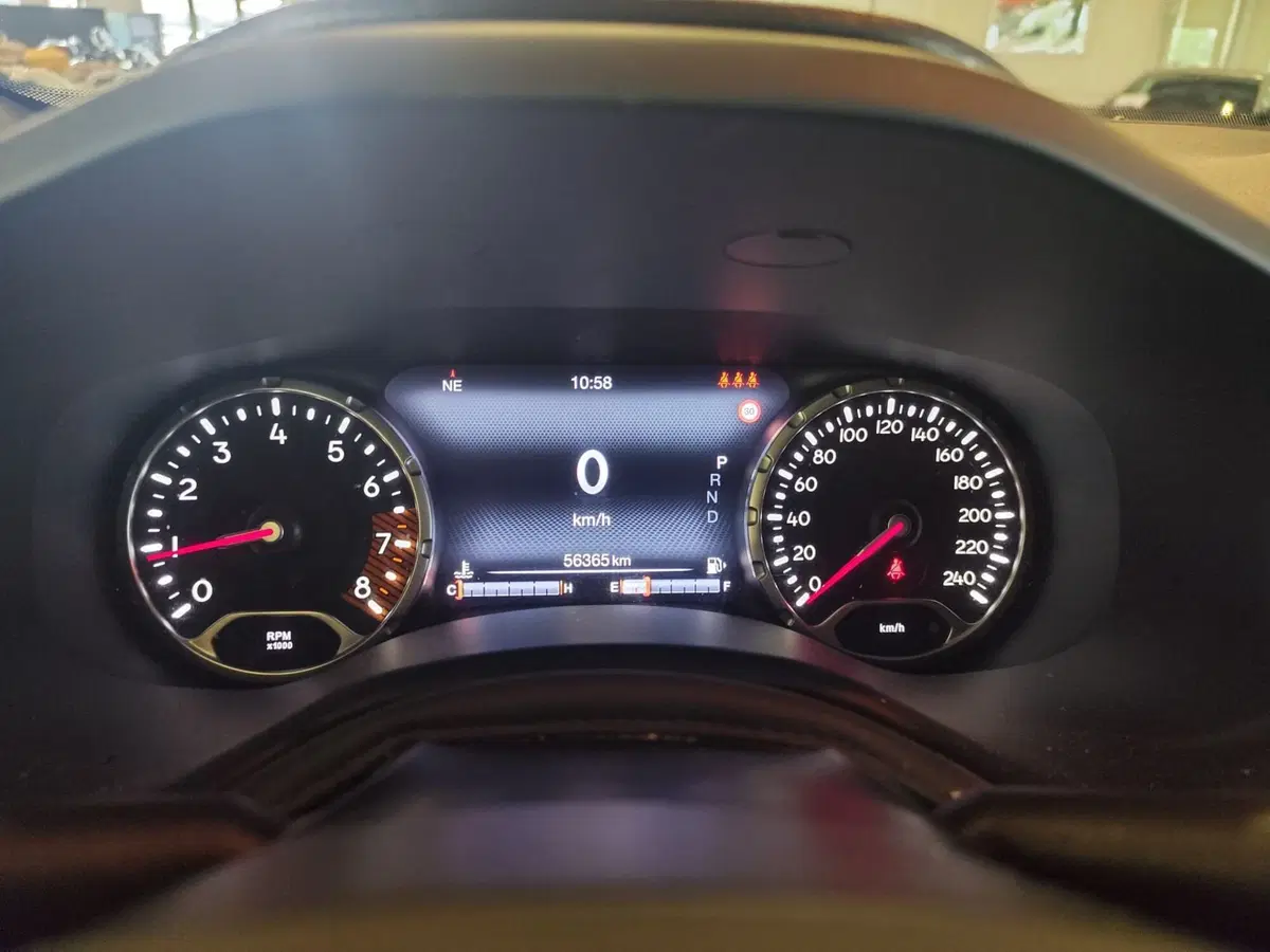Jeep Renegade usata a Milano (9)