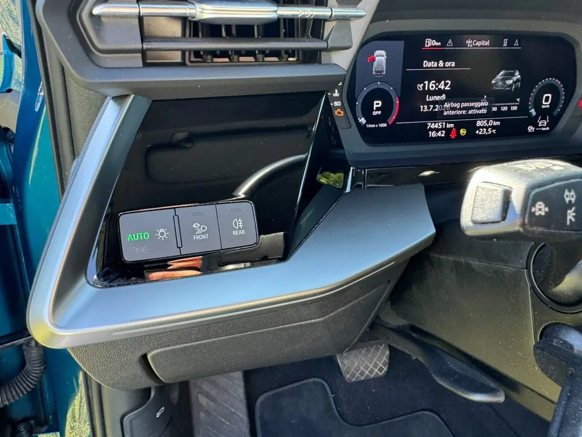 Audi A3 Sportback usata a Salerno (16)