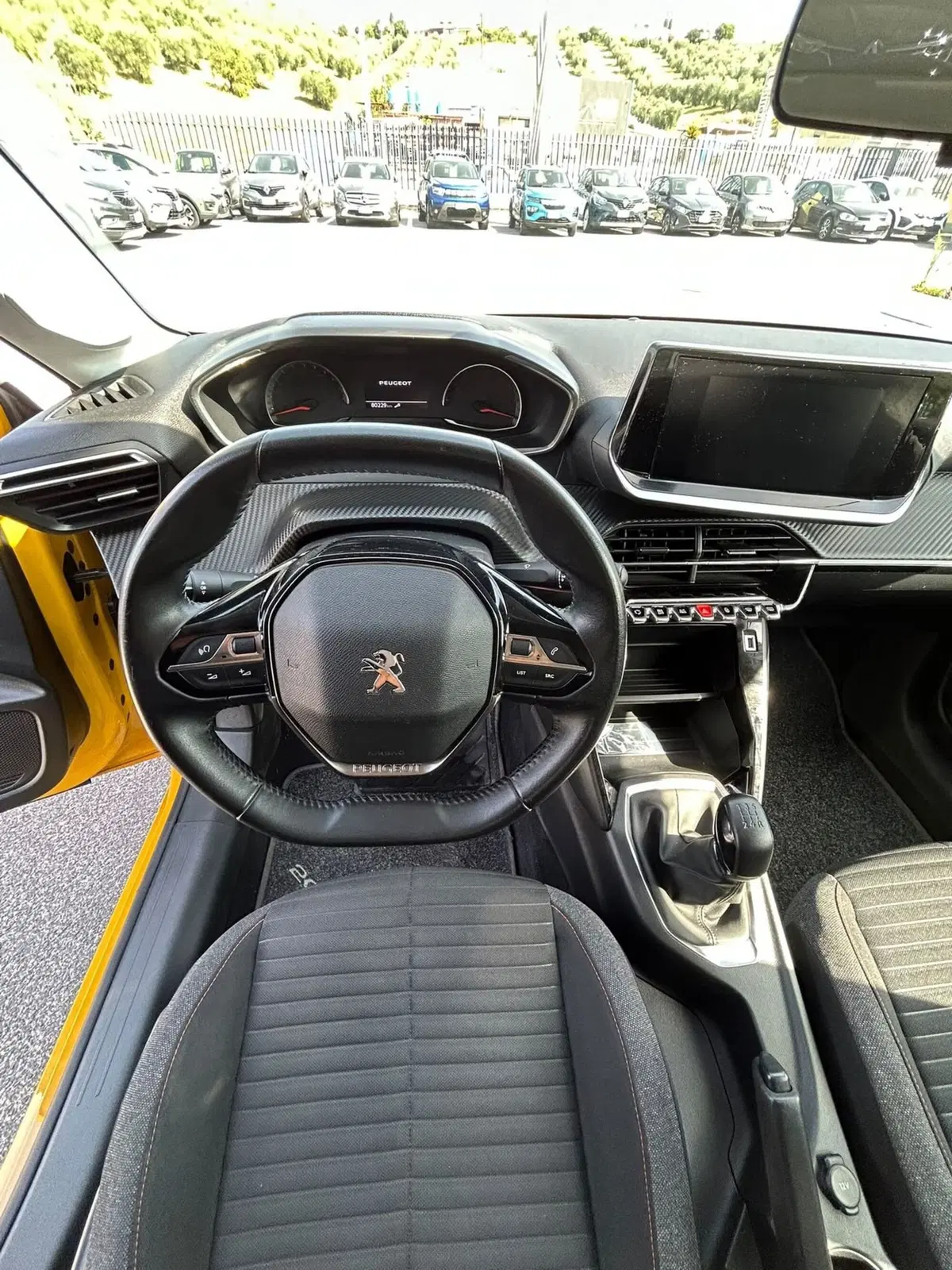 Peugeot 208 usata a Roma (10)