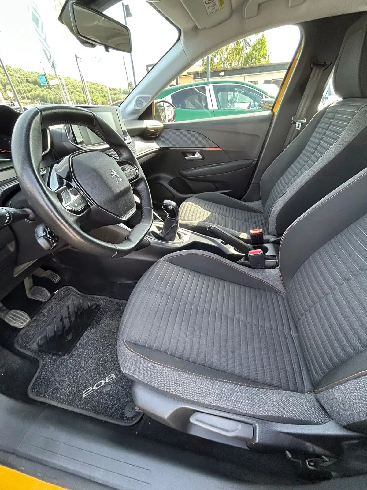 Peugeot 208 usata a Roma (9)