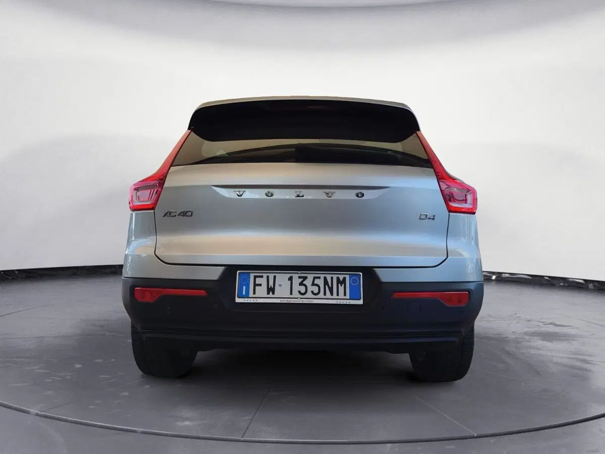 Volvo XC40 usata a Firenze (7)
